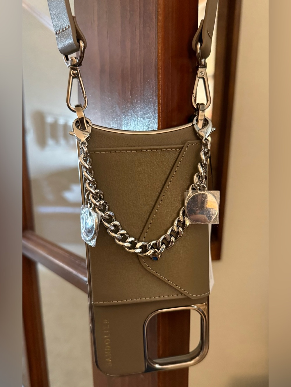 NEW Bandolier Hailey iPhone 16 Pro Max Case with Expanded Pouch & Wristlet Chain - Picture 3 of 17